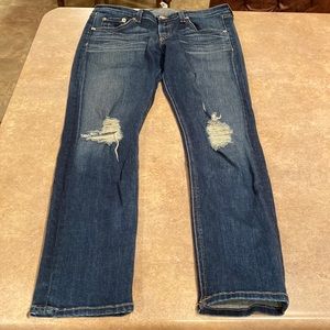 Womens Rag & Bone Capri jeans size 28 inseam measures about 25.5”